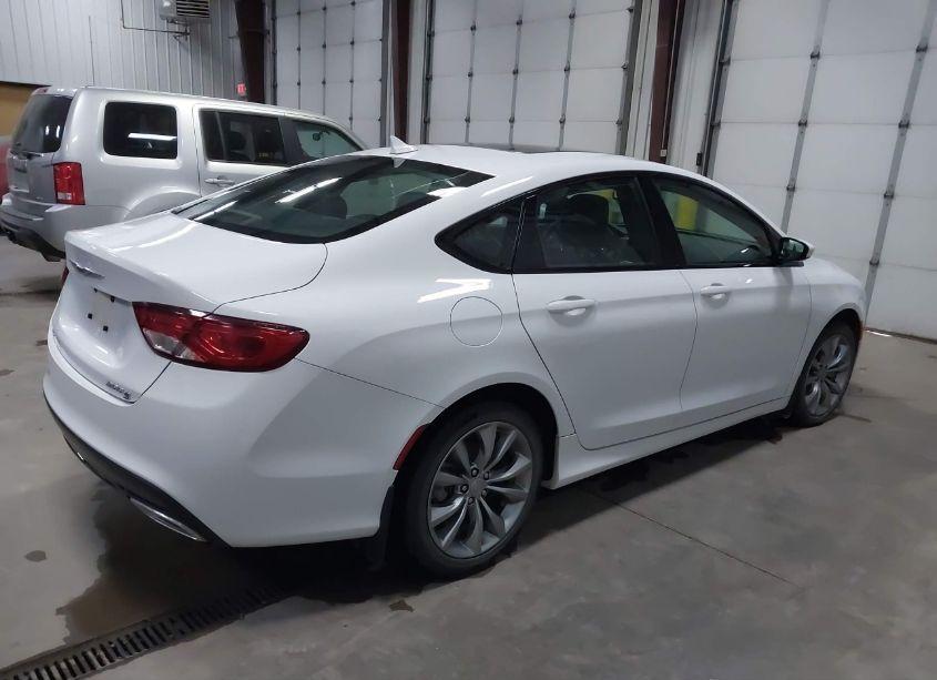 Photo 4 of 2015 Chrysler 200 S (VIN 1C3CCCDG8FN736617)
