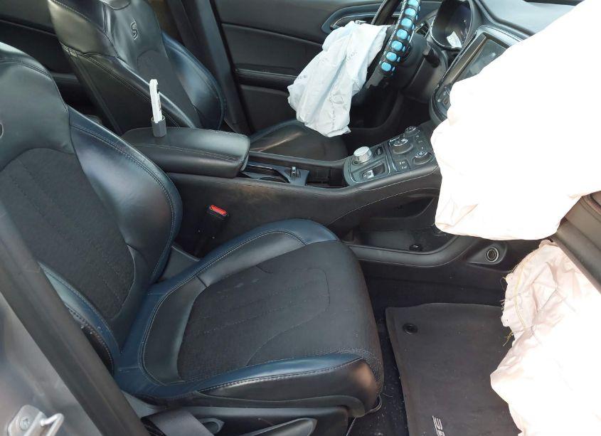 Photo 5 of 2016 Chrysler 200 S (VIN 1C3CCCDG8GN126234)