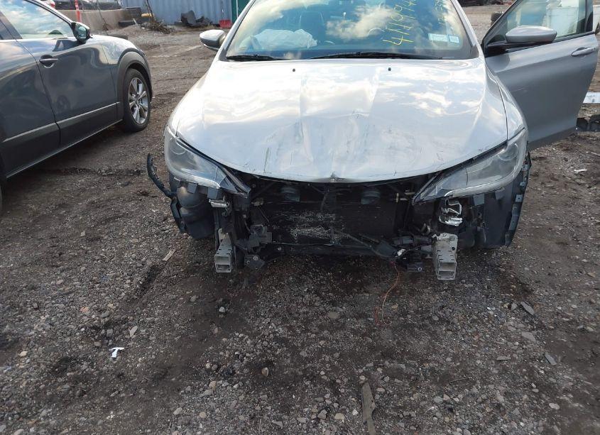 Photo 6 of 2016 Chrysler 200 S (VIN 1C3CCCDG8GN126234)