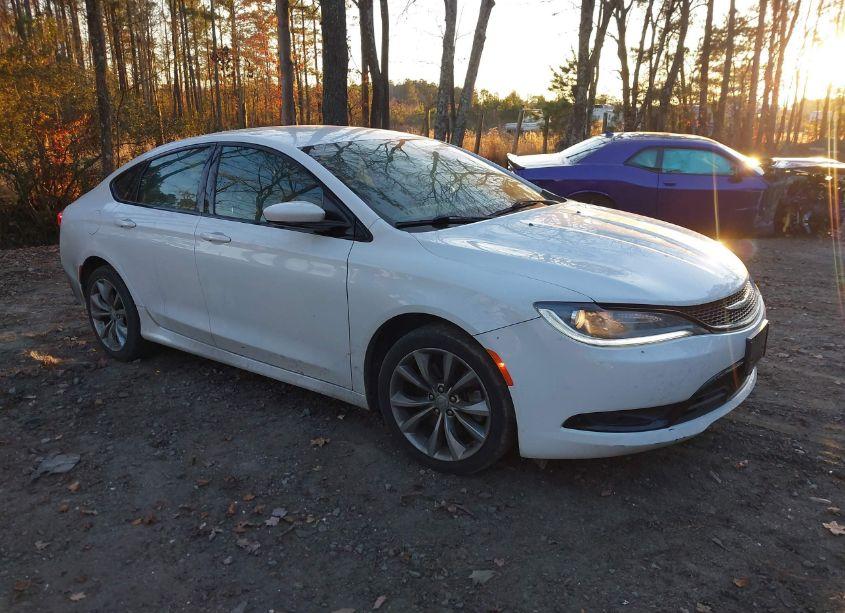 2015 Chrysler 200 S (VIN 1C3CCCDG9FN522865) main photo