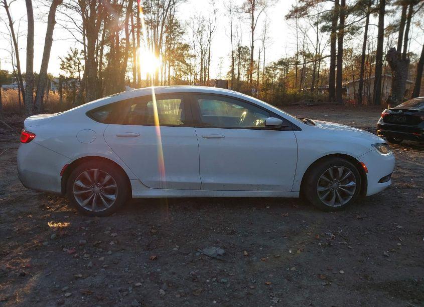 Photo 13 of 2015 Chrysler 200 S (VIN 1C3CCCDG9FN522865)