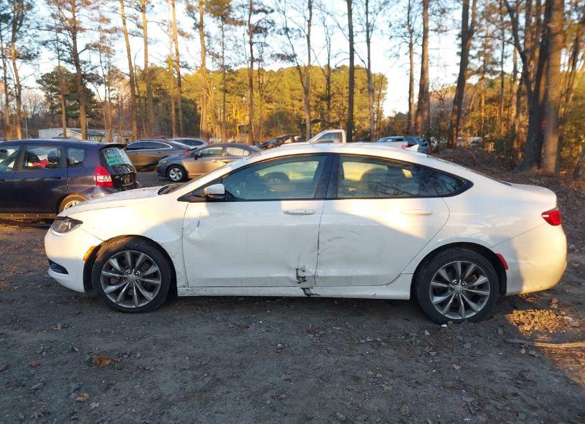 Photo 14 of 2015 Chrysler 200 S (VIN 1C3CCCDG9FN522865)