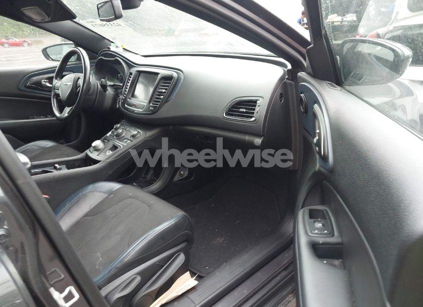 Photo 5 of 2015 Chrysler 200 S (VIN 1C3CCCDG9FN665041)