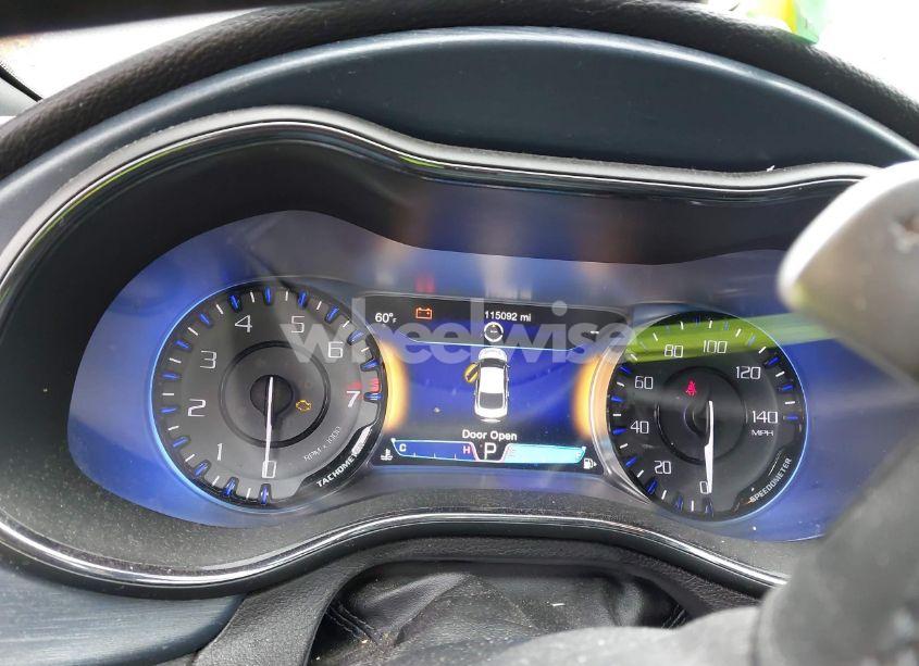 Photo 7 of 2015 Chrysler 200 S (VIN 1C3CCCDG9FN665041)