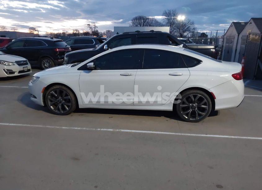 Photo 14 of 2015 Chrysler 200 S (VIN 1C3CCCDG9FN668683)