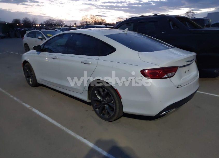 Photo 3 of 2015 Chrysler 200 S (VIN 1C3CCCDG9FN668683)