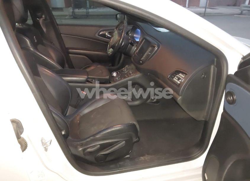 Photo 5 of 2015 Chrysler 200 S (VIN 1C3CCCDG9FN668683)