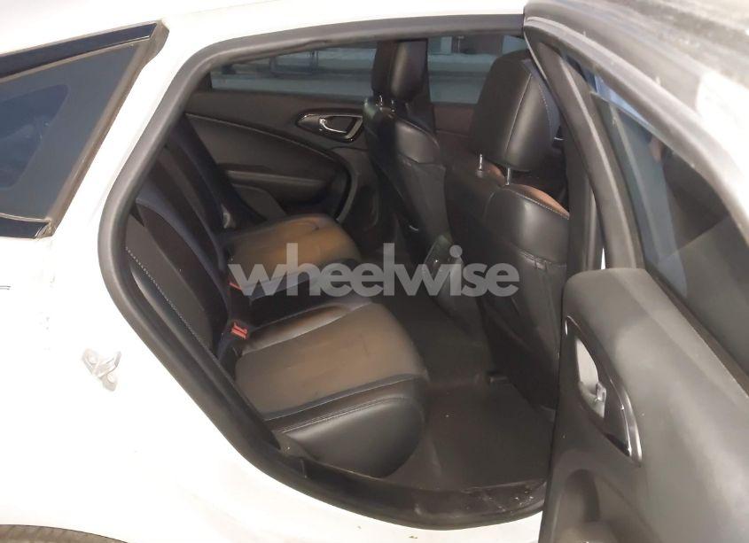 Photo 8 of 2015 Chrysler 200 S (VIN 1C3CCCDG9FN668683)