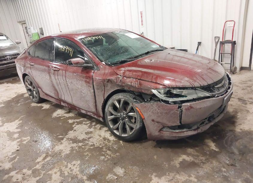 2015 Chrysler 200 S (VIN 1C3CCCDG9FN727635) main photo
