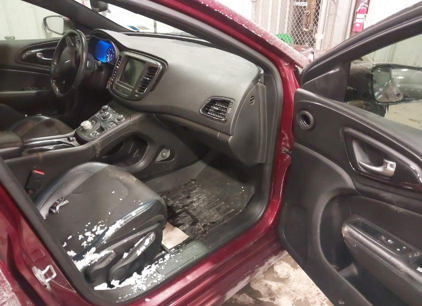 Photo 5 of 2015 Chrysler 200 S (VIN 1C3CCCDG9FN727635)