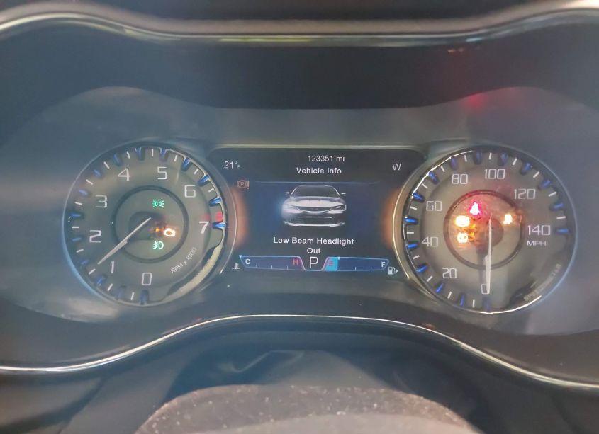 Photo 7 of 2015 Chrysler 200 S (VIN 1C3CCCDG9FN727635)