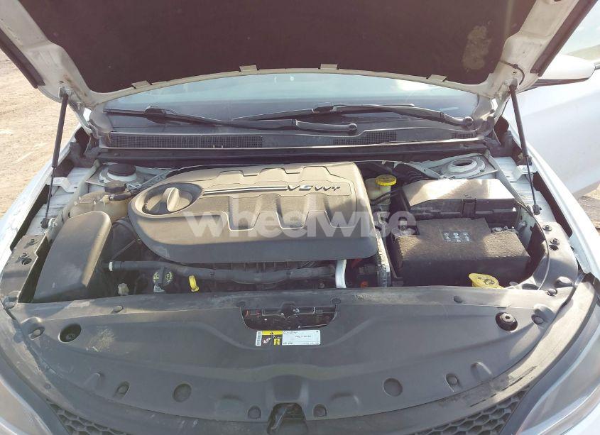 Photo 10 of 2016 Chrysler 200 S (VIN 1C3CCCDG9GN105554)