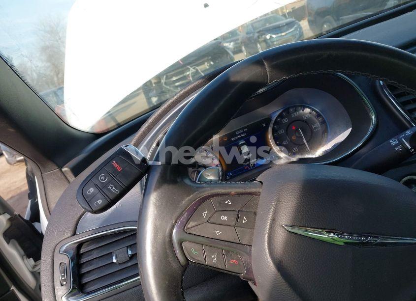 Photo 11 of 2016 Chrysler 200 S (VIN 1C3CCCDG9GN105554)