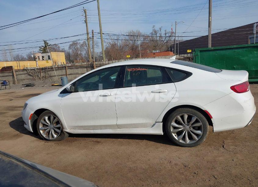 Photo 14 of 2016 Chrysler 200 S (VIN 1C3CCCDG9GN105554)