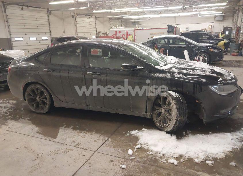 Photo 13 of 2015 Chrysler 200 S (VIN 1C3CCCDGXFN718149)