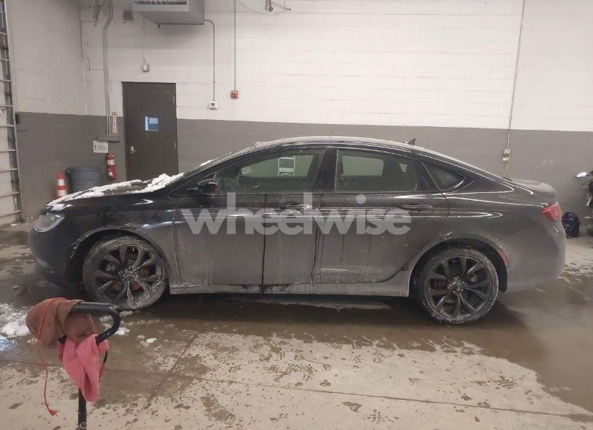 Photo 14 of 2015 Chrysler 200 S (VIN 1C3CCCDGXFN718149)