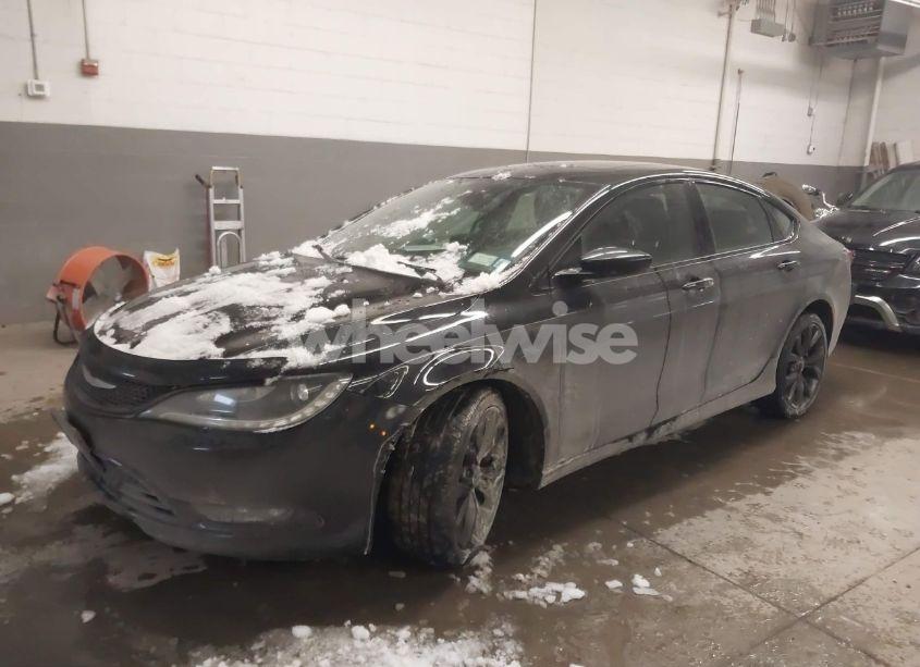 Photo 2 of 2015 Chrysler 200 S (VIN 1C3CCCDGXFN718149)