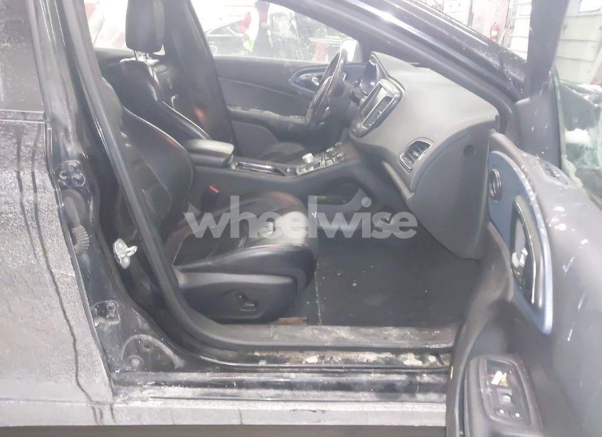 Photo 5 of 2015 Chrysler 200 S (VIN 1C3CCCDGXFN718149)