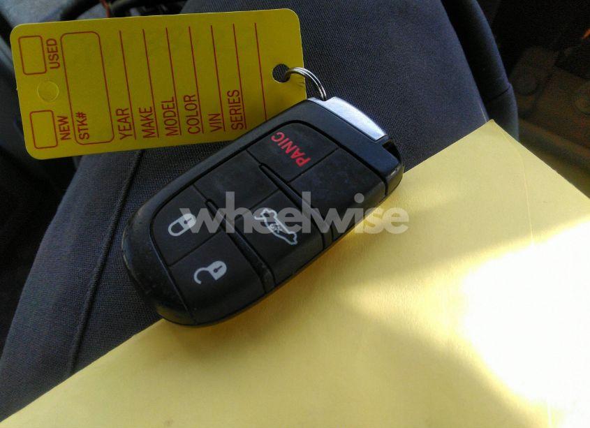 Photo 11 of 2016 Chrysler 200 S (VIN 1C3CCCDGXGN139647)