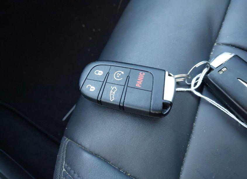 Photo 11 of 2015 Chrysler 200 C (VIN 1C3CCCEG0FN523594)