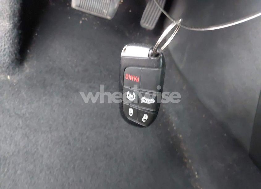 Photo 11 of 2015 Chrysler 200 C (VIN 1C3CCCEG0FN543683)