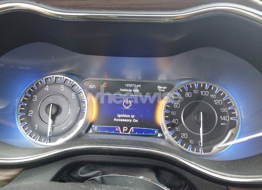 Photo 7 of 2015 Chrysler 200 C (VIN 1C3CCCEG0FN543683)