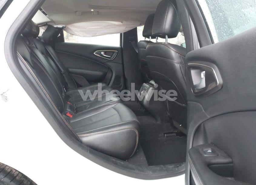 Photo 8 of 2015 Chrysler 200 C (VIN 1C3CCCEG0FN543683)