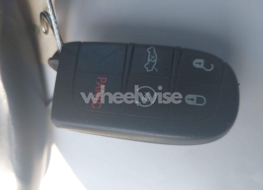 Photo 11 of 2015 Chrysler 200 C (VIN 1C3CCCEG0FN553629)