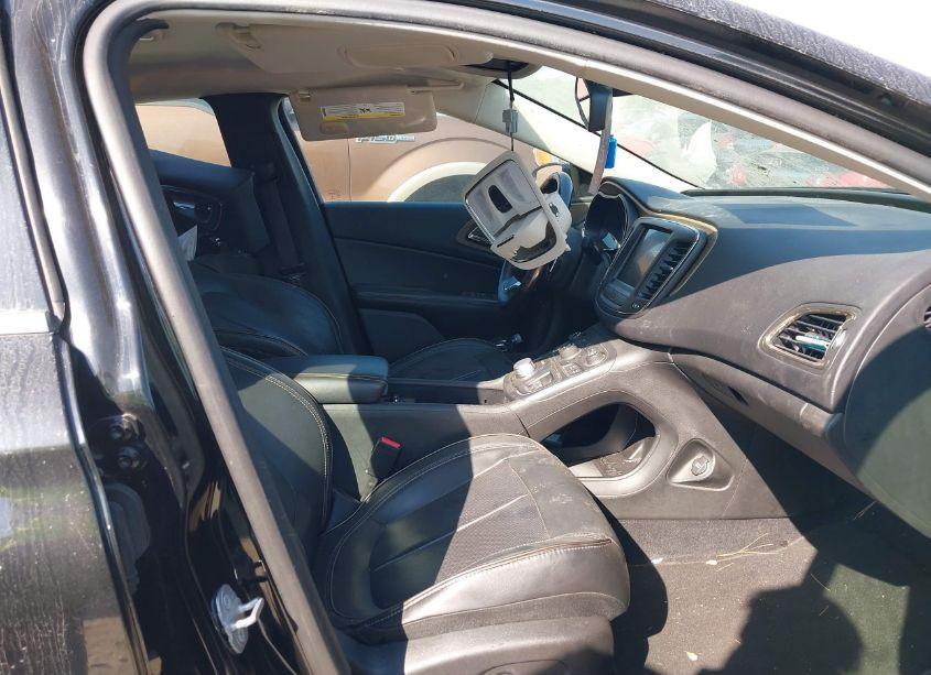 Photo 5 of 2015 Chrysler 200 C (VIN 1C3CCCEG1FN514578)