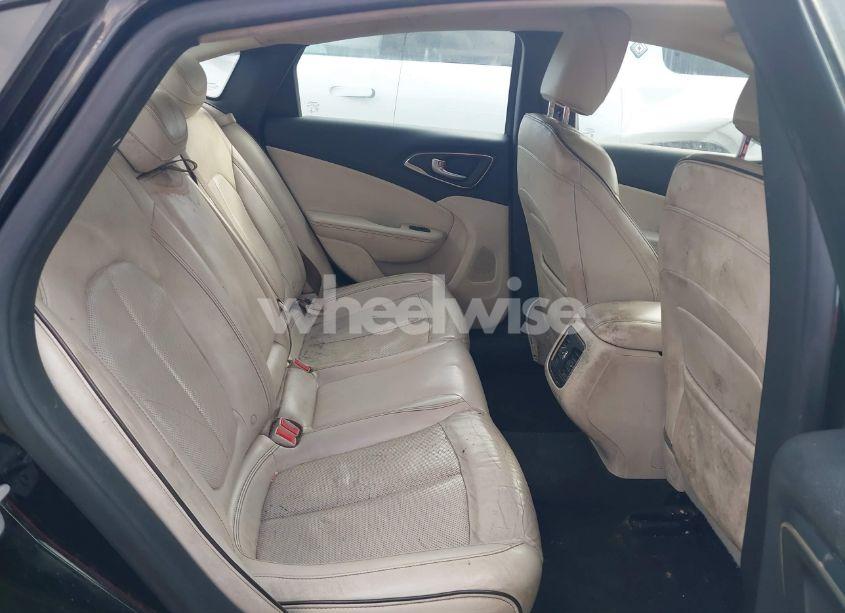 Photo 8 of 2015 Chrysler 200 C (VIN 1C3CCCEG2FN522561)