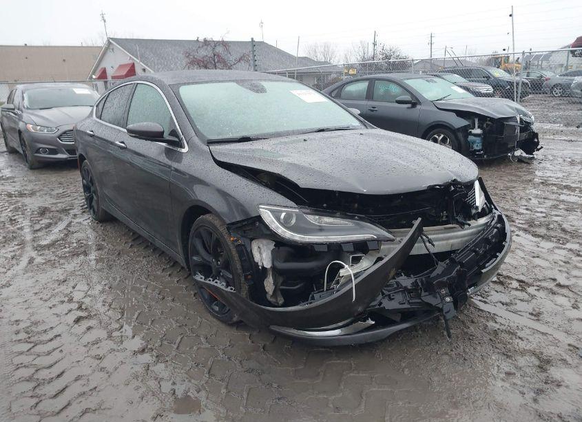 2015 Chrysler 200 C (VIN 1C3CCCEG3FN511228) main photo