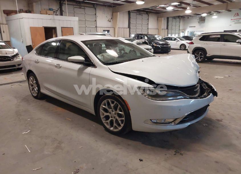 2015 Chrysler 200 C (VIN 1C3CCCEG3FN583286) main photo