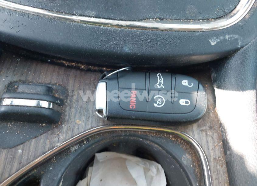 Photo 11 of 2015 Chrysler 200 C (VIN 1C3CCCEG4FN512646)