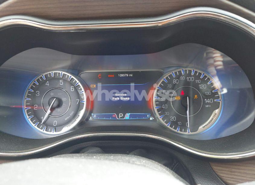 Photo 7 of 2015 Chrysler 200 C (VIN 1C3CCCEG4FN512713)