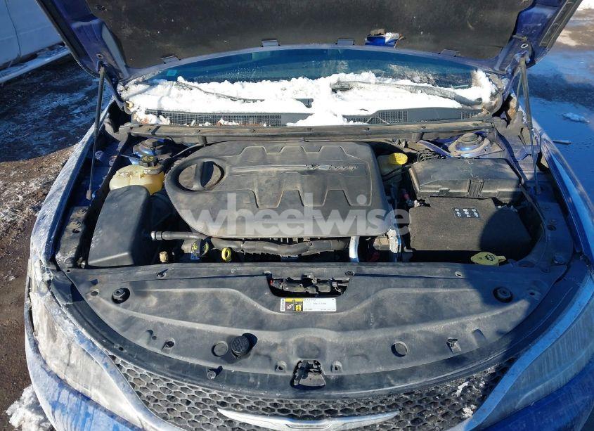 Photo 10 of 2015 Chrysler 200 C (VIN 1C3CCCEG4FN512775)