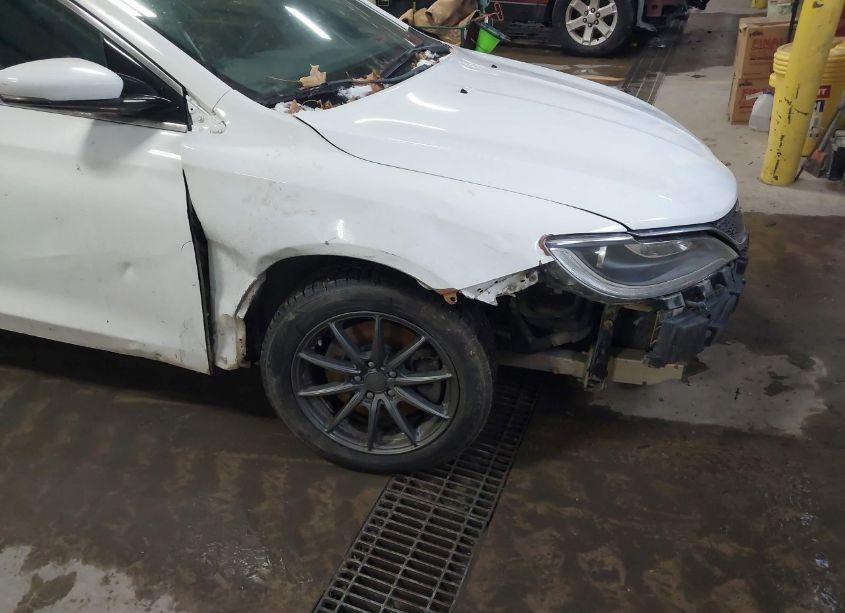 2015 Chrysler 200 C (VIN 1C3CCCEG4FN540110) main photo