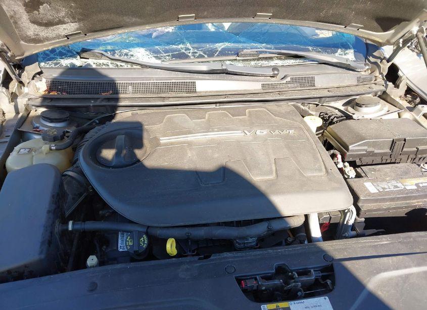 Photo 10 of 2015 Chrysler 200 C (VIN 1C3CCCEG4FN673949)