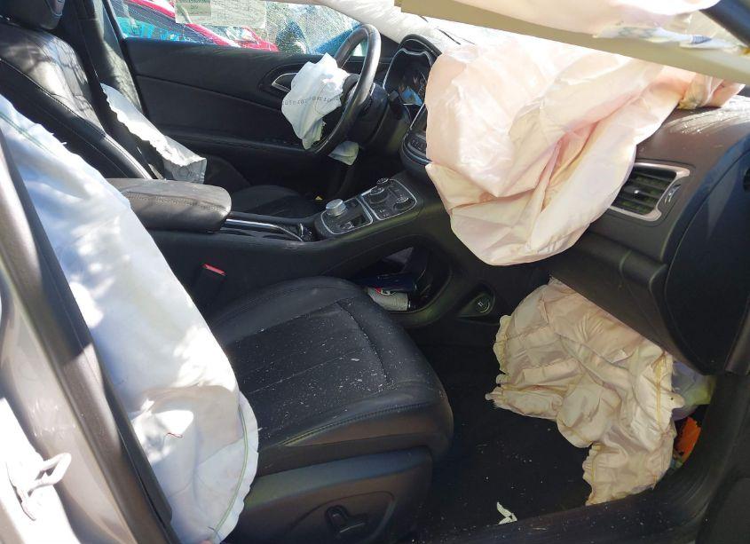 Photo 5 of 2015 Chrysler 200 C (VIN 1C3CCCEG4FN673949)