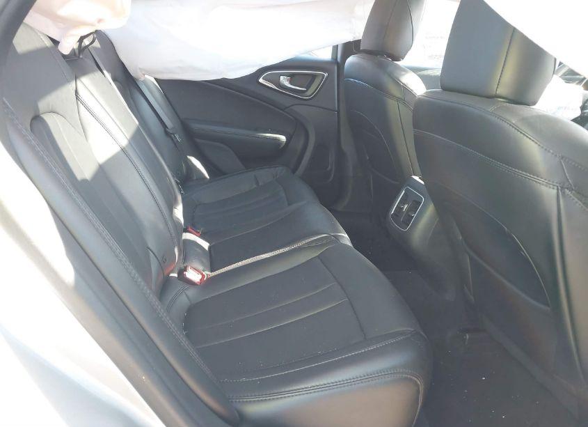 Photo 8 of 2015 Chrysler 200 C (VIN 1C3CCCEG4FN673949)