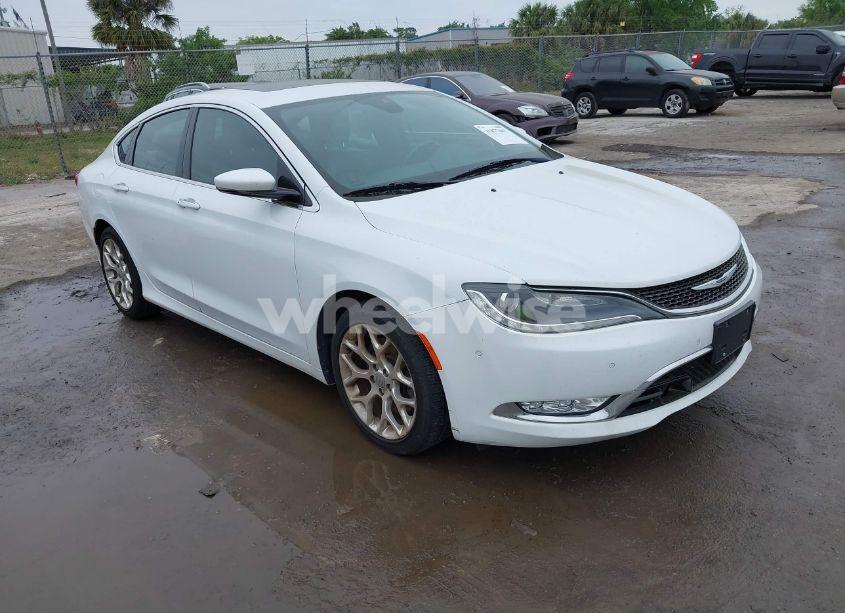 2015 Chrysler 200 C (VIN 1C3CCCEG5FN673779) main photo