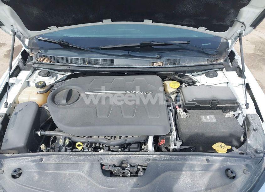 Photo 10 of 2015 Chrysler 200 C (VIN 1C3CCCEG7FN542854)