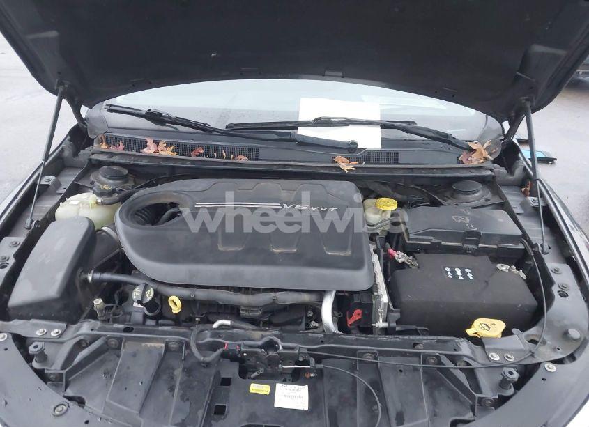 Photo 10 of 2015 Chrysler 200 C (VIN 1C3CCCEG8FN664509)