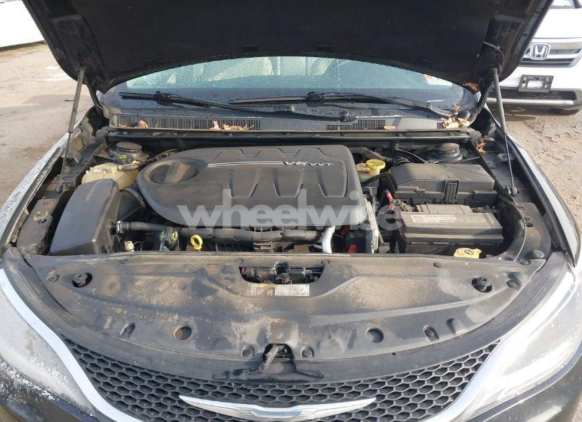 Photo 10 of 2015 Chrysler 200 C (VIN 1C3CCCEG8FN683626)