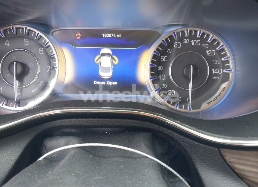 Photo 7 of 2015 Chrysler 200 C (VIN 1C3CCCEG9FN512383)