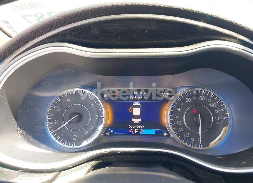 Photo 7 of 2015 Chrysler 200 C (VIN 1C3CCCEG9FN530575)