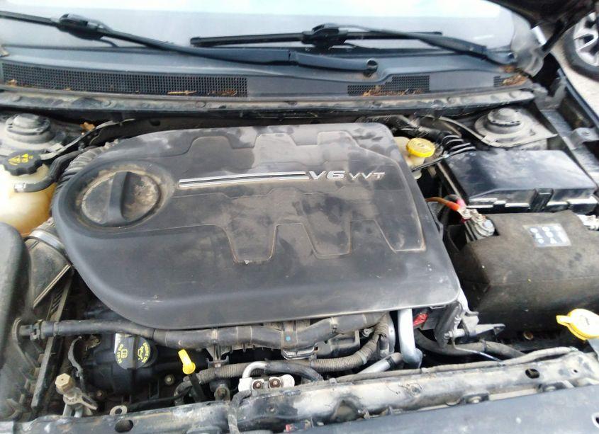 Photo 10 of 2015 Chrysler 200 C (VIN 1C3CCCEG9FN553709)