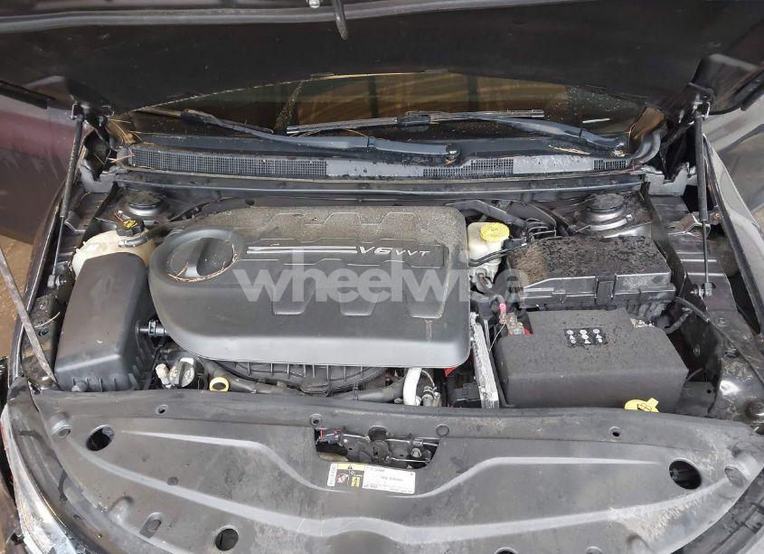 Photo 10 of 2015 Chrysler 200 C (VIN 1C3CCCEGXFN643225)