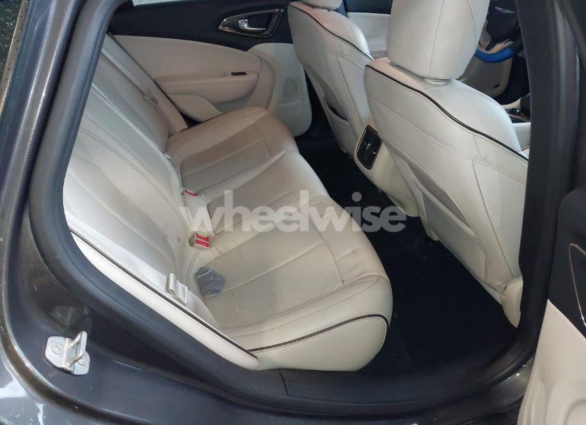 Photo 8 of 2015 Chrysler 200 C (VIN 1C3CCCEGXFN643225)