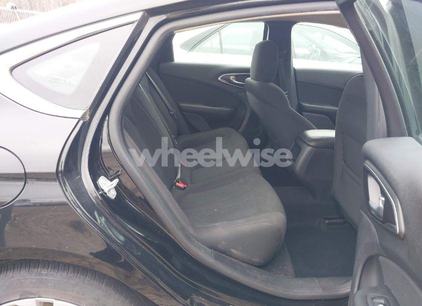 Photo 8 of 2016 Chrysler 200 TOURING (VIN 1C3CCCFB0GN189054)