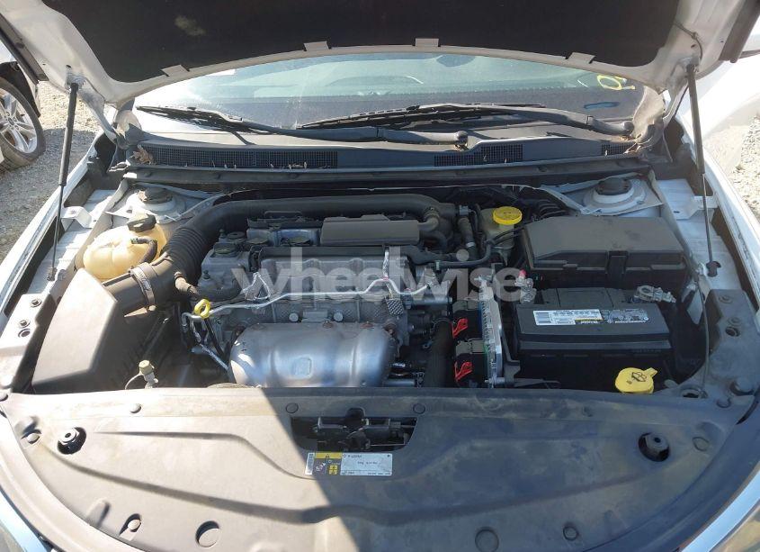 Photo 10 of 2015 Chrysler 200 LX (VIN 1C3CCCFB1FN550791)